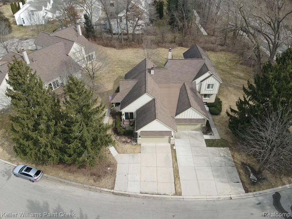 2569 MAPLE FOREST Drive, Wixom, MI 48393 — Photo 30
