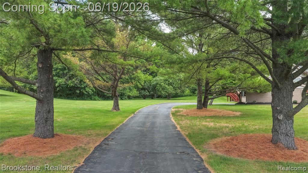 12168 CARRIAGE TRAIL Circle, Davisburg, MI 48350 — Photo 11