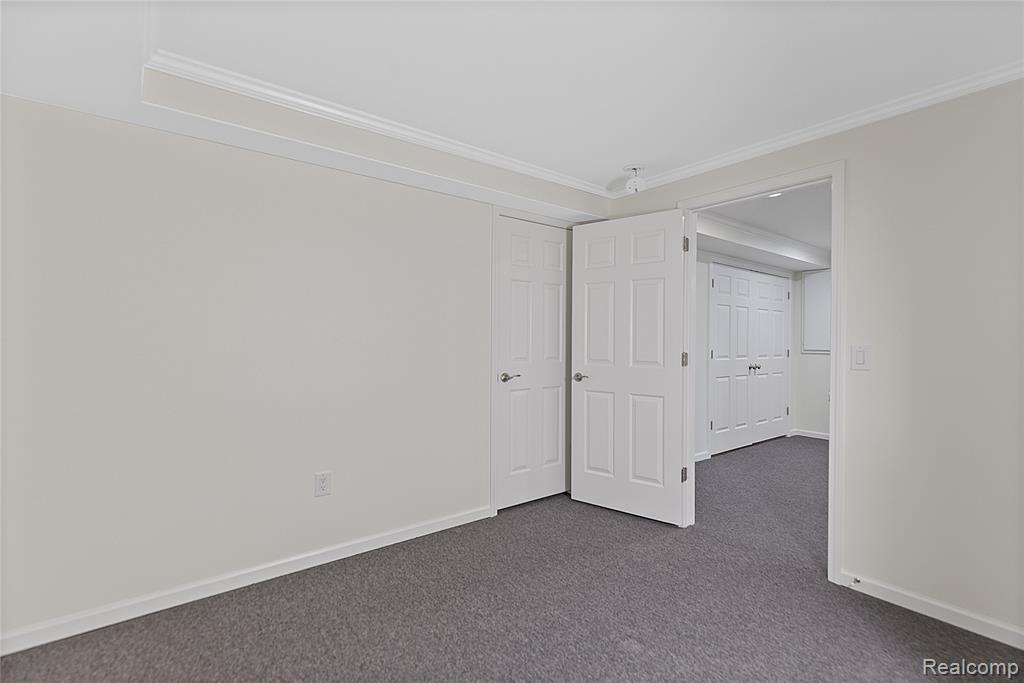 4360 Carriage Hill Court, Oakland, MI 48306 — Photo 25
