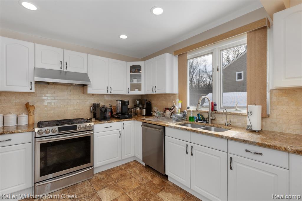 5615 Loveland Street, West Bloomfield, MI — Photo 6