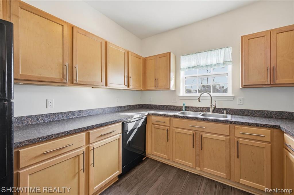 25938 MARITIME Circle S, Harrison Township, MI — Photo 6