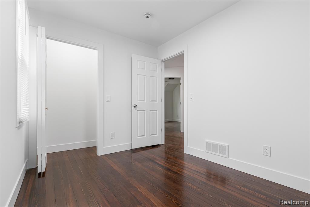 5442 Iroquois Street, Detroit, MI 48213 — Photo 17