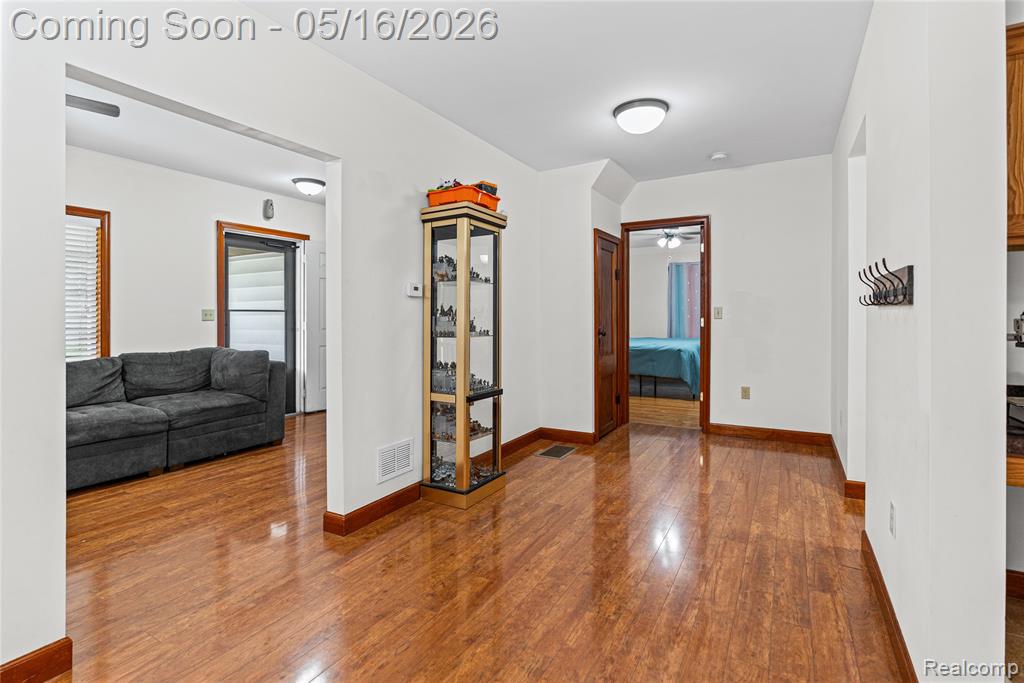 6383 Lapeer Road, Burton, MI 48509 — Photo 5