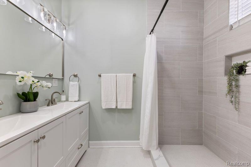 53 MILLER Street, Mount Clemens, MI 48043 — Photo 24