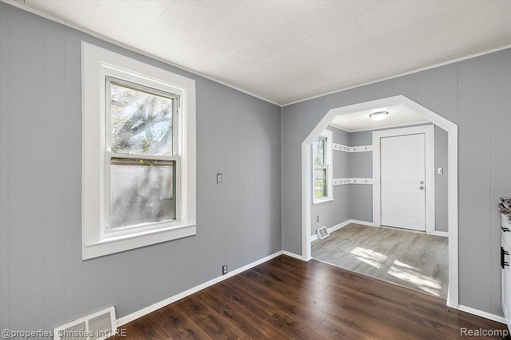 228 W Columbia Avenue, Pontiac, MI 48340 — Photo 25