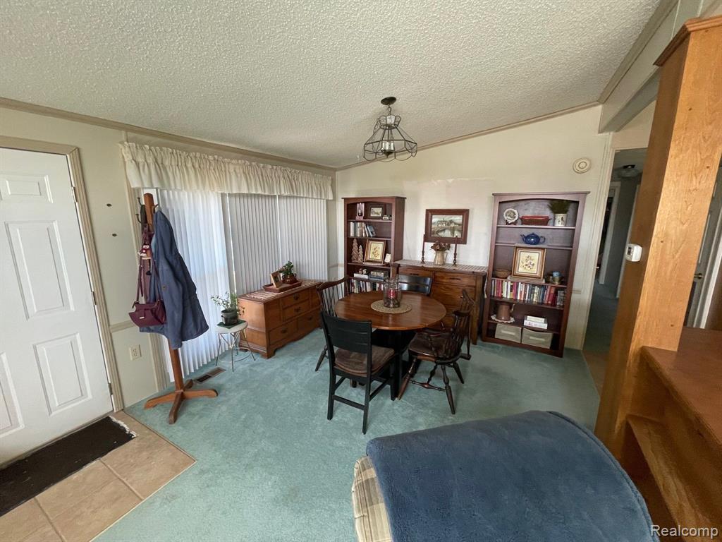 72 S Valley Drive, Swartz Creek, MI 48473 — Photo 3