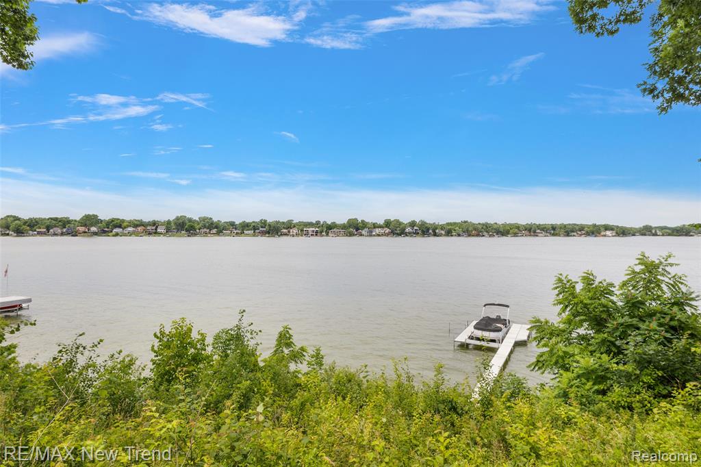 4796 DOW RIDGE Road, Orchard Lake Village, MI 48324 — Photo 7