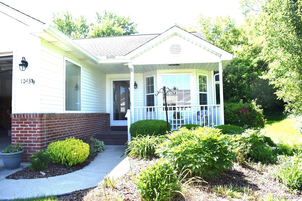 1043 CURZON Street, Howell, MI 48843 — Photo 2
