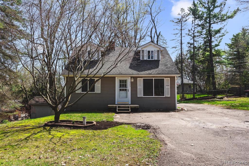 4773 Algonquin Boulevard, Clarkston, MI 48348 — Photo 2