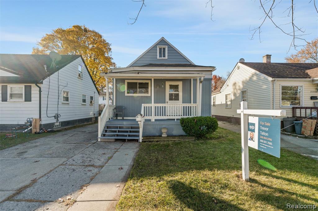 20462 Hollywood Street, Harper Woods, MI 48225 — Photo 4