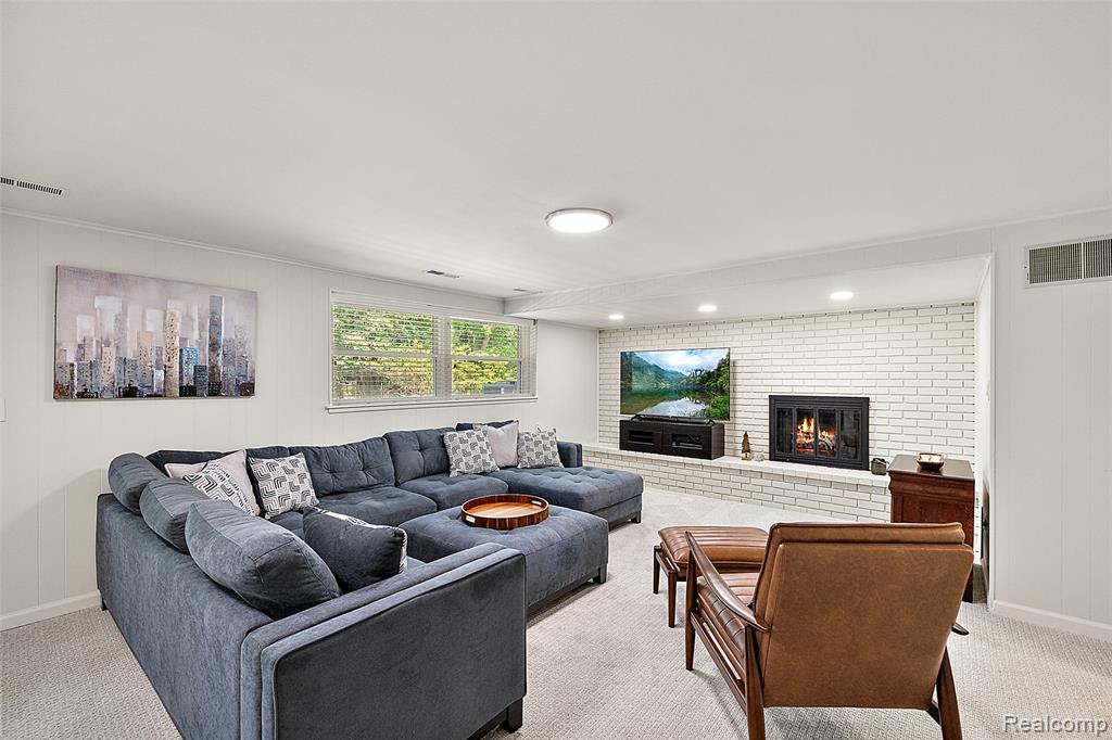 6804 Spruce Drive, Bloomfield Hills, MI 48301 — Photo 20