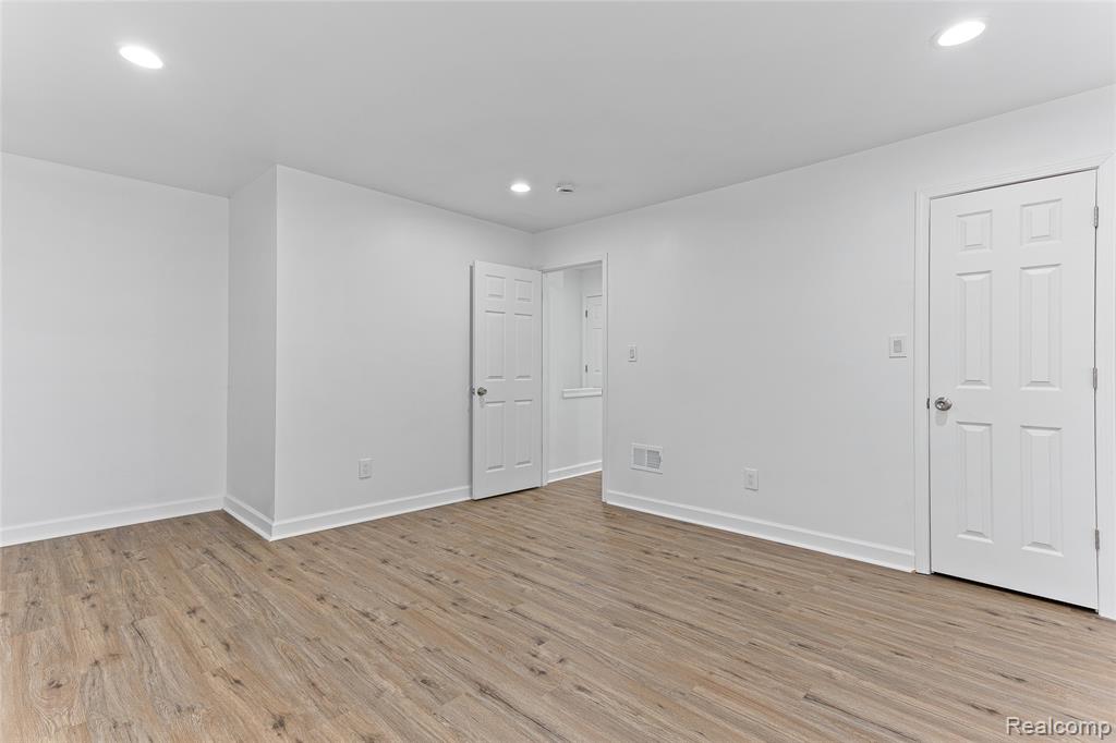 5739 Barham Street, Detroit, MI 48224 — Photo 14