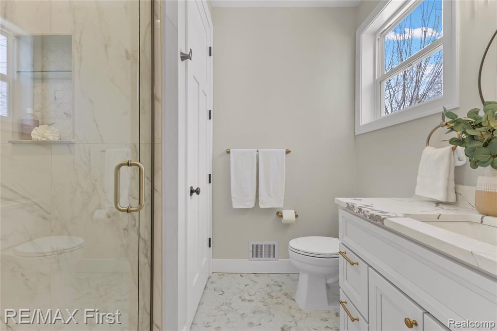 700 Devillen Avenue, Royal Oak, MI 48073 — Photo 20
