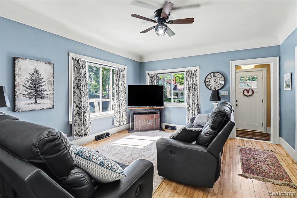 4214 Mill Street, North Branch, MI 48461 — Photo 4