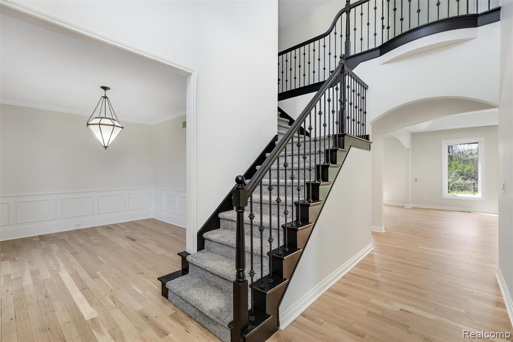 2862 Bay Hill Court, Oakland, MI — Photo 2