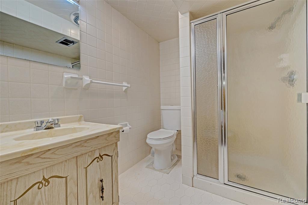 5936 Warbler Drive, Clarkston, MI — Photo 36