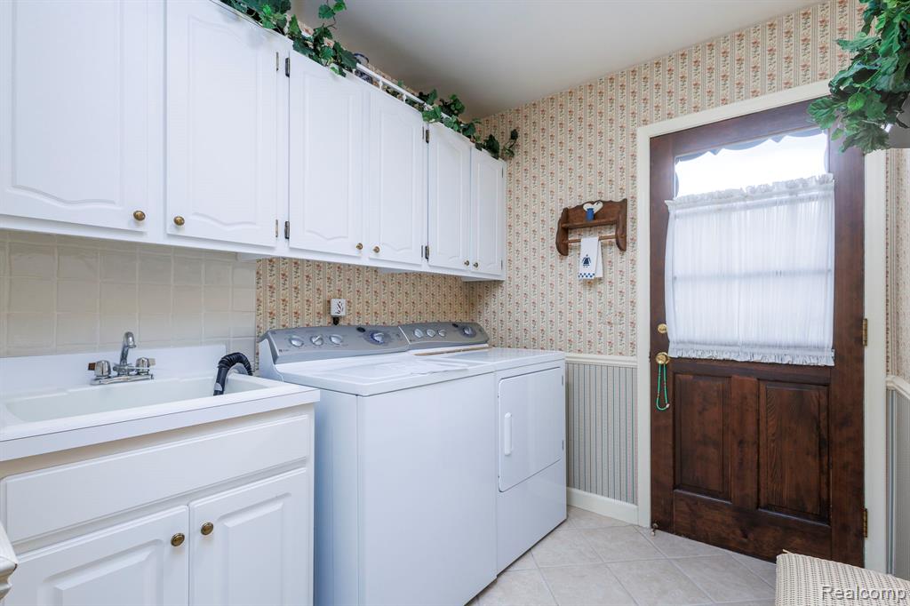 830 Croydon Road, Rochester Hills, MI 48309 — Photo 40