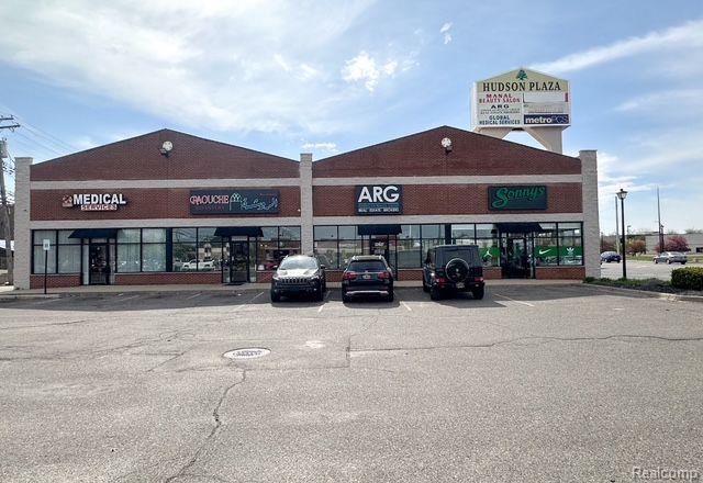 22827 MICHIGAN Avenue, Dearborn, MI 48124, Dearborn, MI, 48124