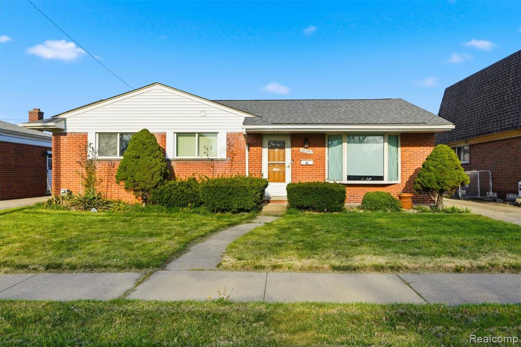 26840 Merideth Dr, Warren, MI 48091 — front exterior