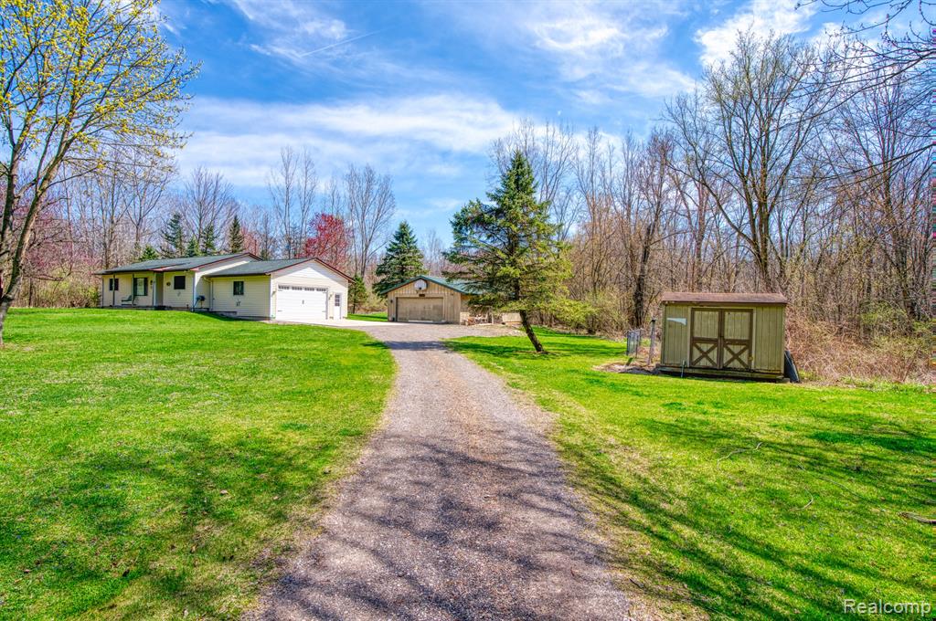 9333 W COON LAKE Road, Gregory, MI 48137 — Photo 36