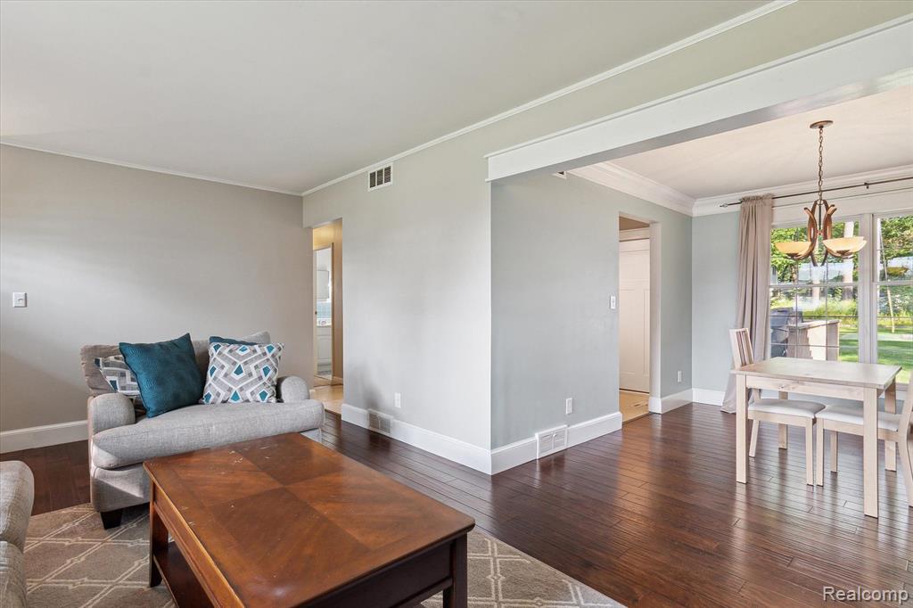 550 ROSELANE Drive, Howell, MI 48843 — Photo 10