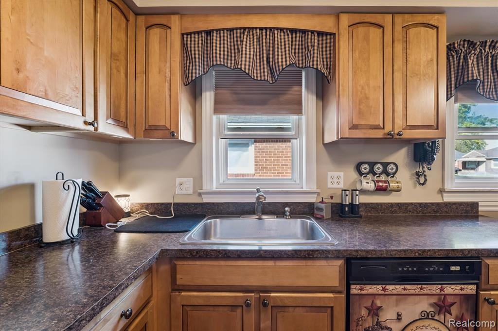 13121 Orchard Road, Southgate, MI 48195 — Photo 13