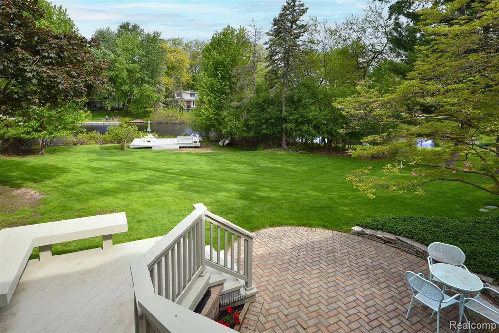 2026 W Bend Court, Bloomfield Hills, MI 48302 — Photo 36