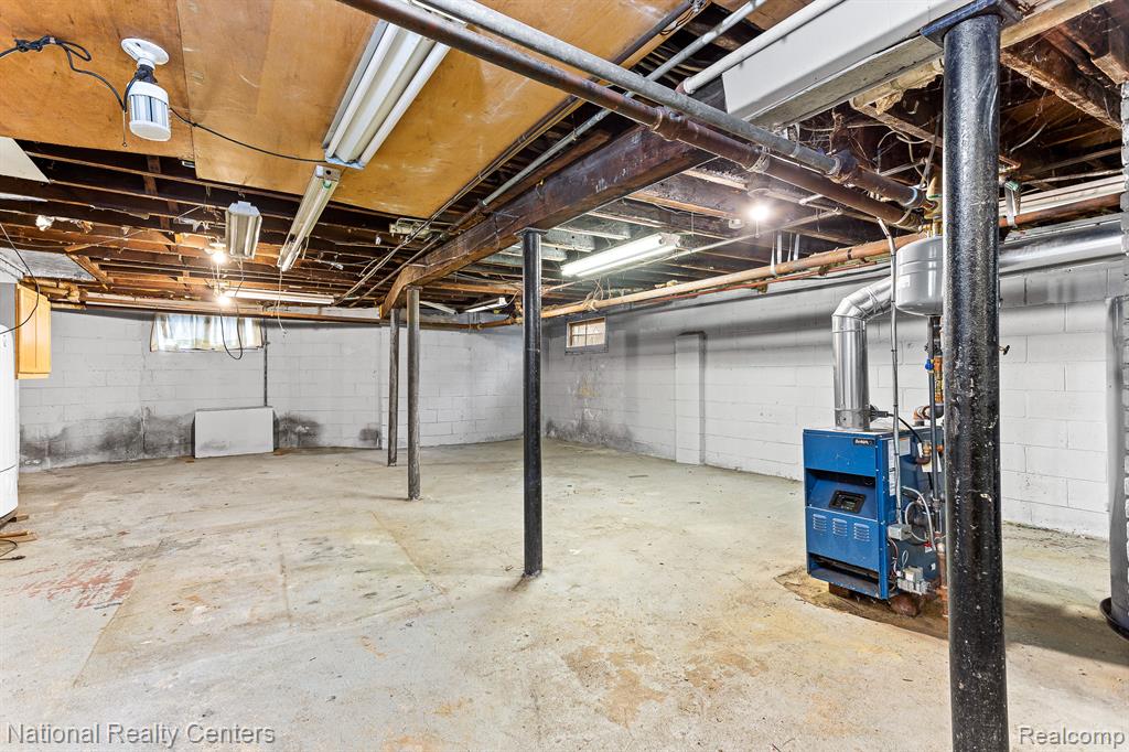 426 E KENILWORTH Avenue, Royal Oak, MI 48067 — Photo 18