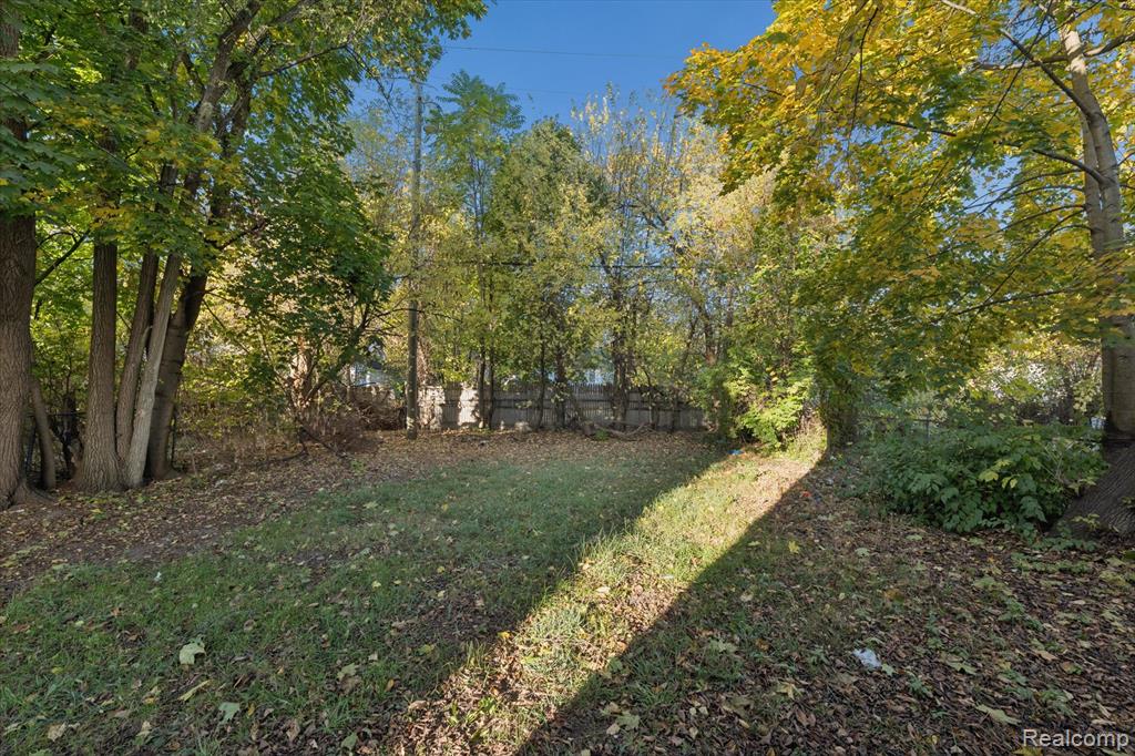 20107 Southfield Road, Detroit, MI 48235 — Photo 36