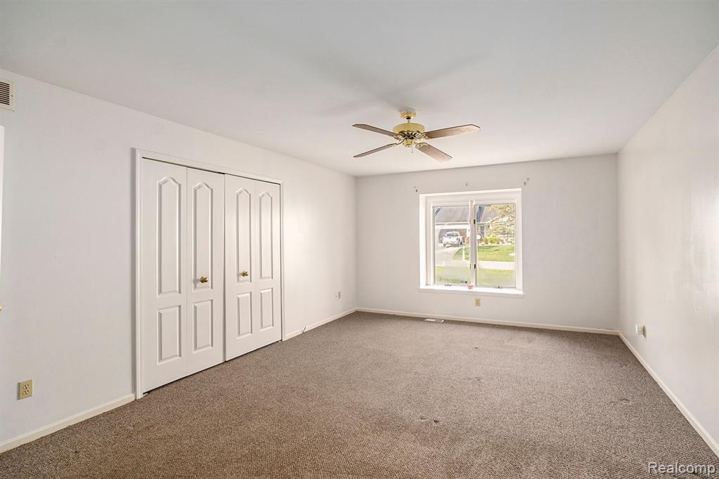 5509 HICKORY Circle, Flushing, MI 48433 — Photo 16