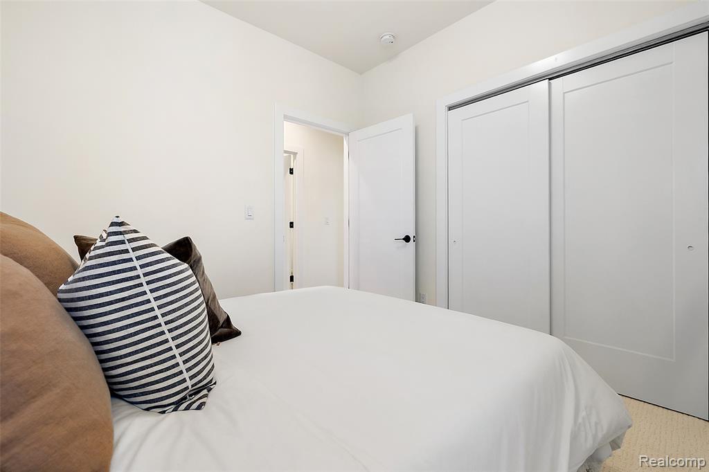 1752 Fischer Street, Detroit, MI 48214 — Photo 30