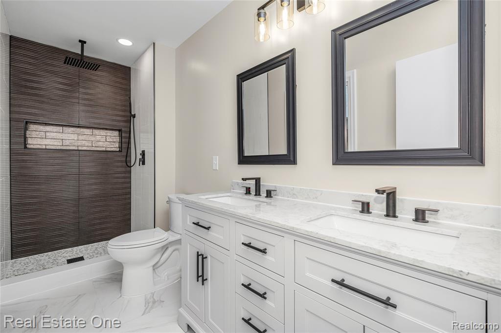 32363 Olde Franklin Drive, Farmington, MI, 48334