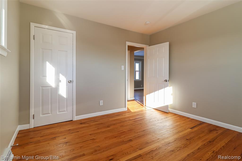 28461 Marquette Street, Garden City, MI — Photo 10
