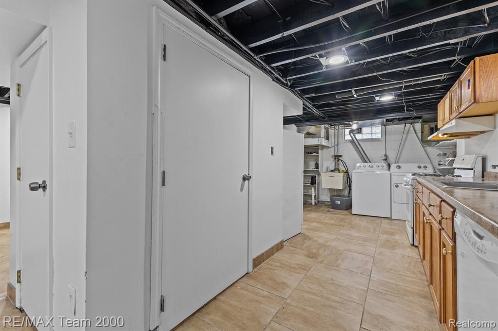 5280 Williamson Street, Dearborn, MI 48126 — Photo 31