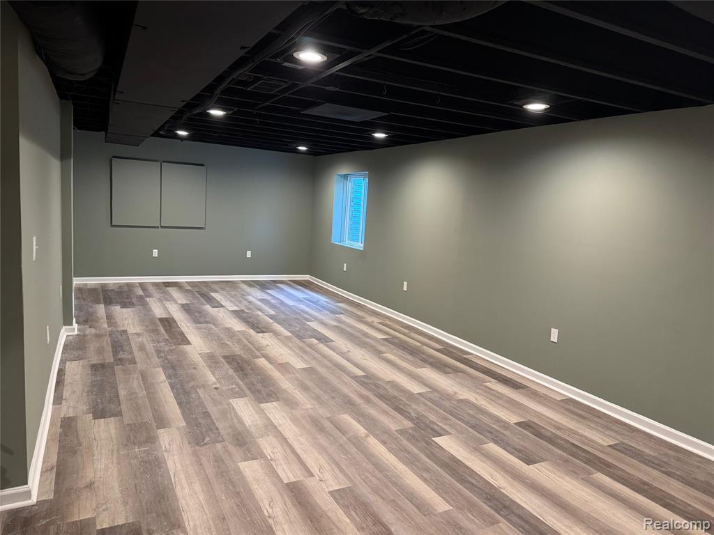 8640 Quincy Drive, Westland, MI — Photo 10