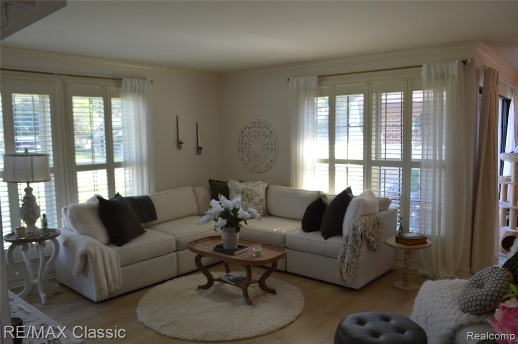 40605 Newport Drive E, 294, Plymouth, MI 48170 — Photo 4