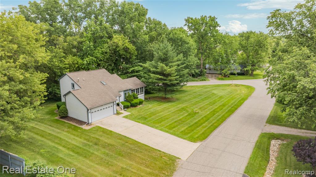 4642 Ponderosa Street, Commerce Twp, MI 48382 — Photo 50