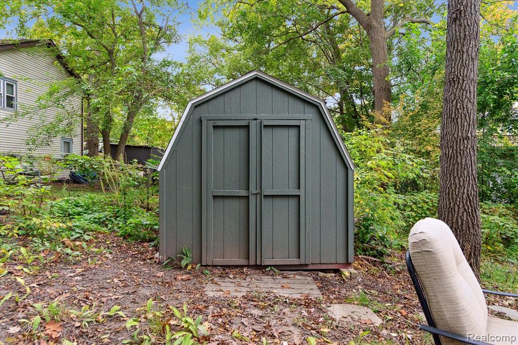 5630 Glen Echo Drive, Howell, MI 48843 — Photo 47
