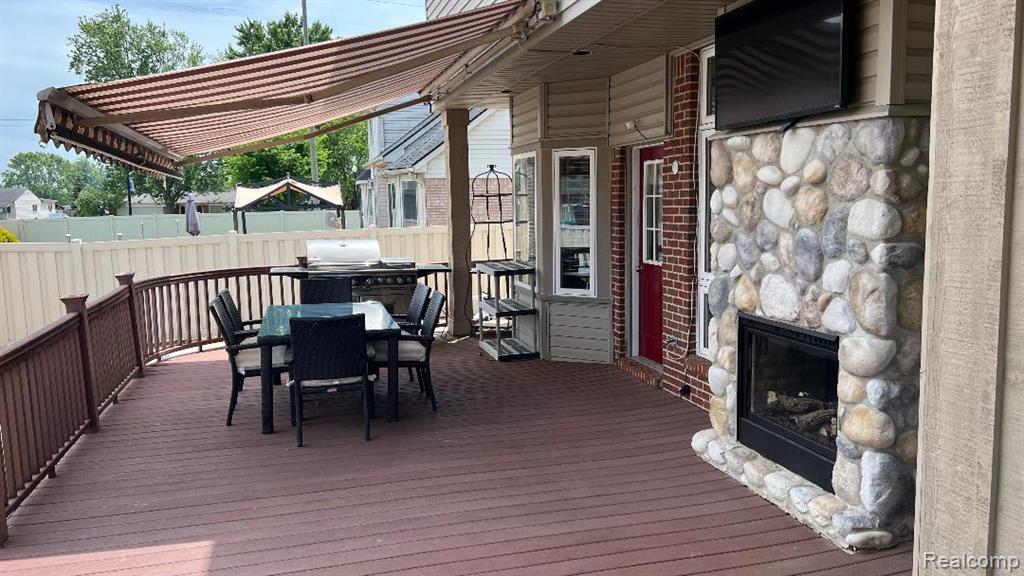 29049 Sugar Island Court, Gibraltar, MI — Photo 2