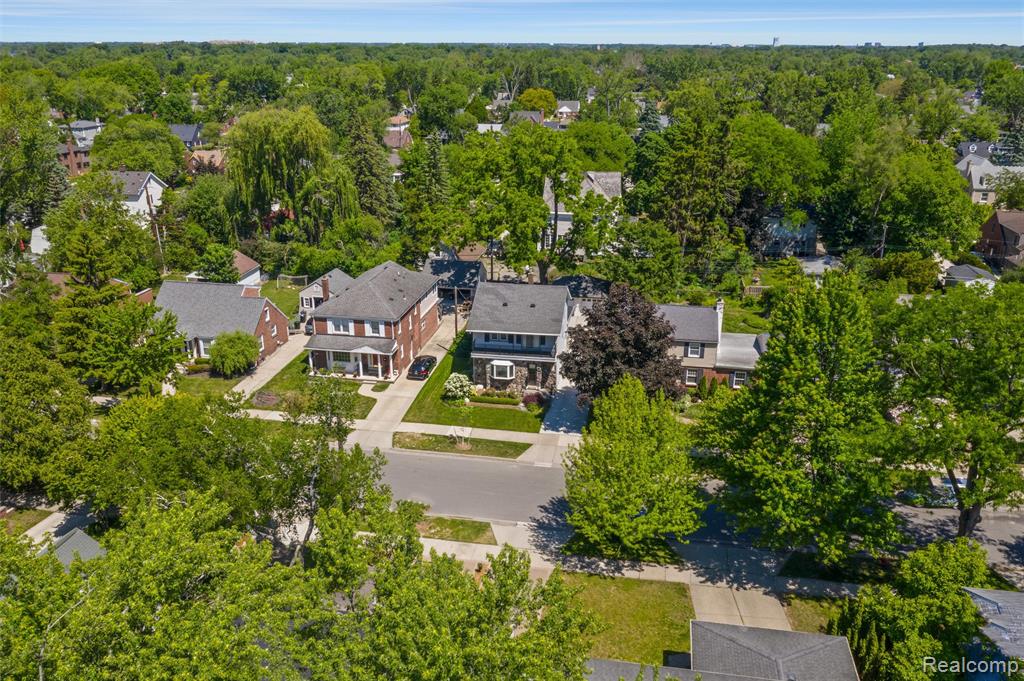 10504 Borgman Avenue, Huntington Woods, MI — Photo 28