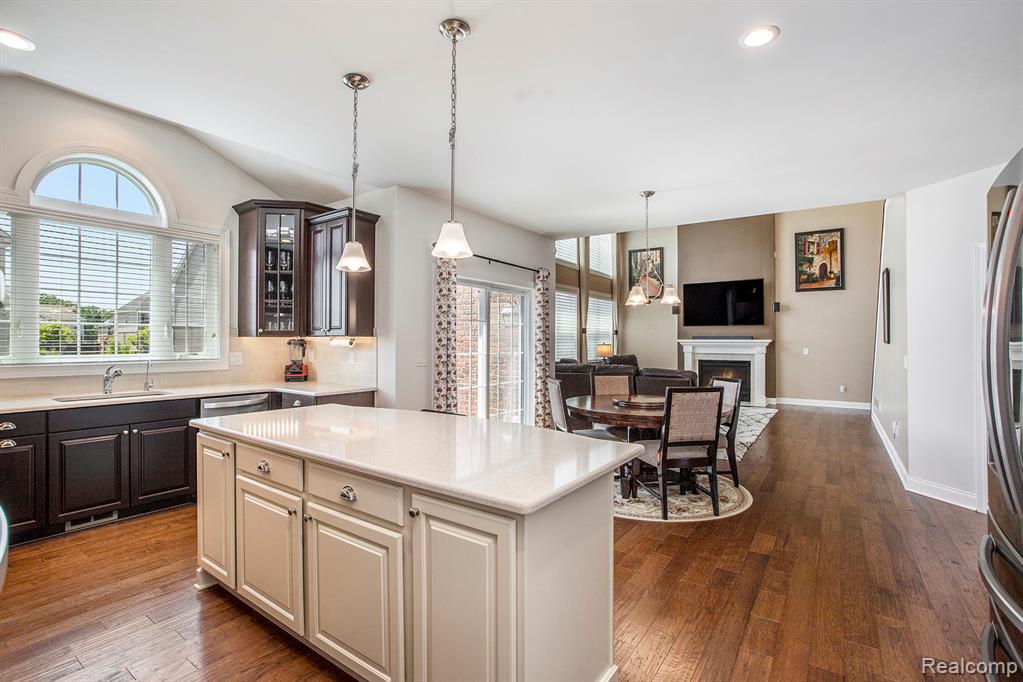 51021 Laurel Park, Canton, MI 48188 — Photo 11