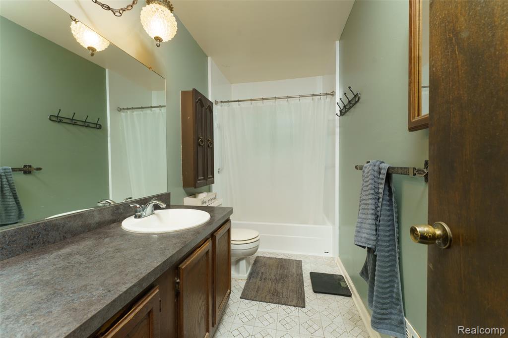 8800 Evergreen Road, Brighton, MI 48116 — Photo 13