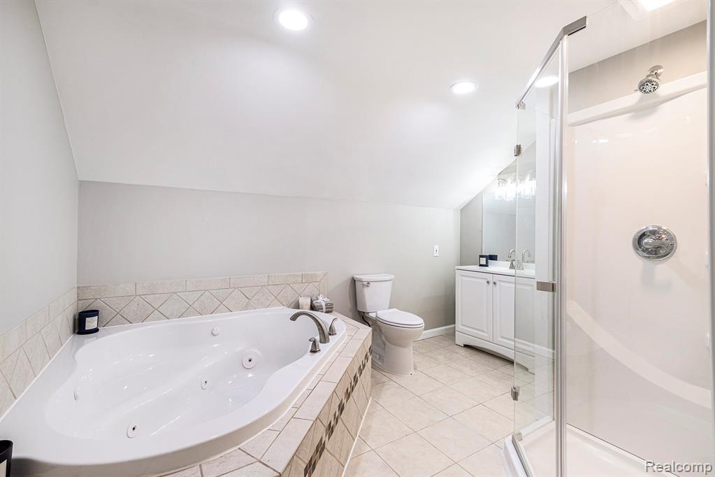 4434 Dublin Road, Burton, MI 48529 — Photo 15
