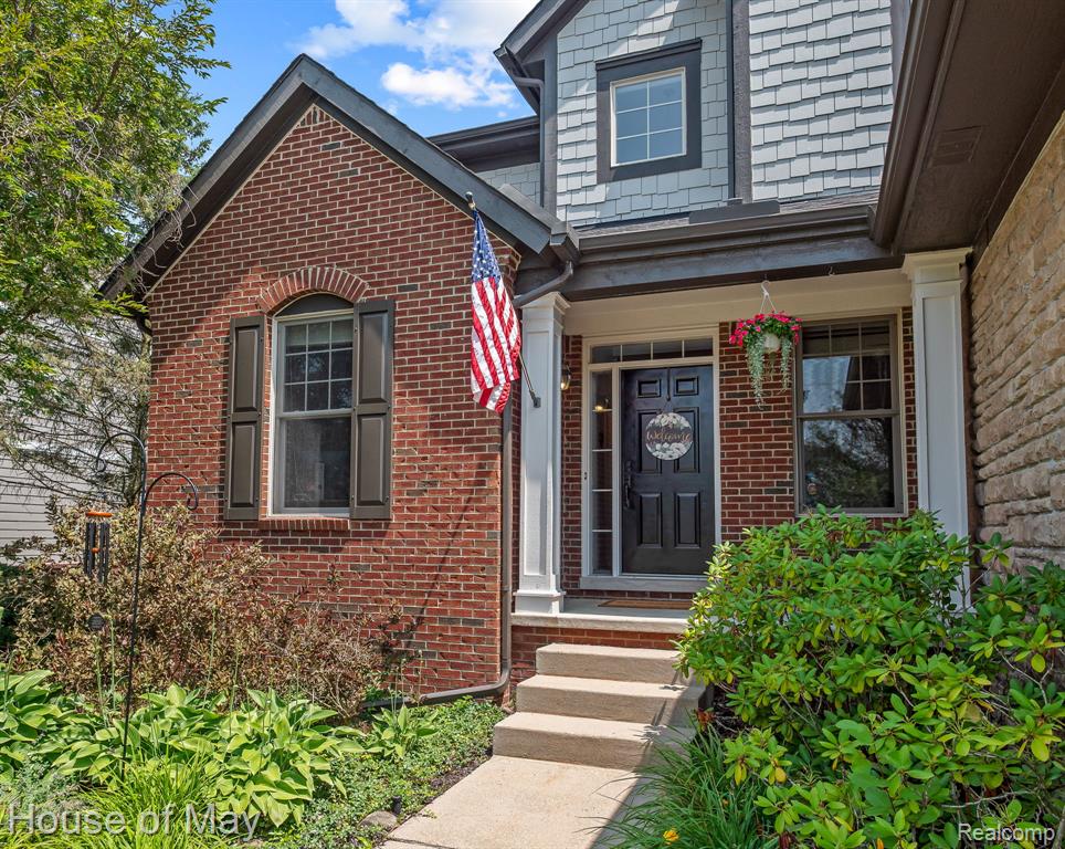 6066 Strawberry Circle, Commerce Twp, MI 48382 — Photo 2