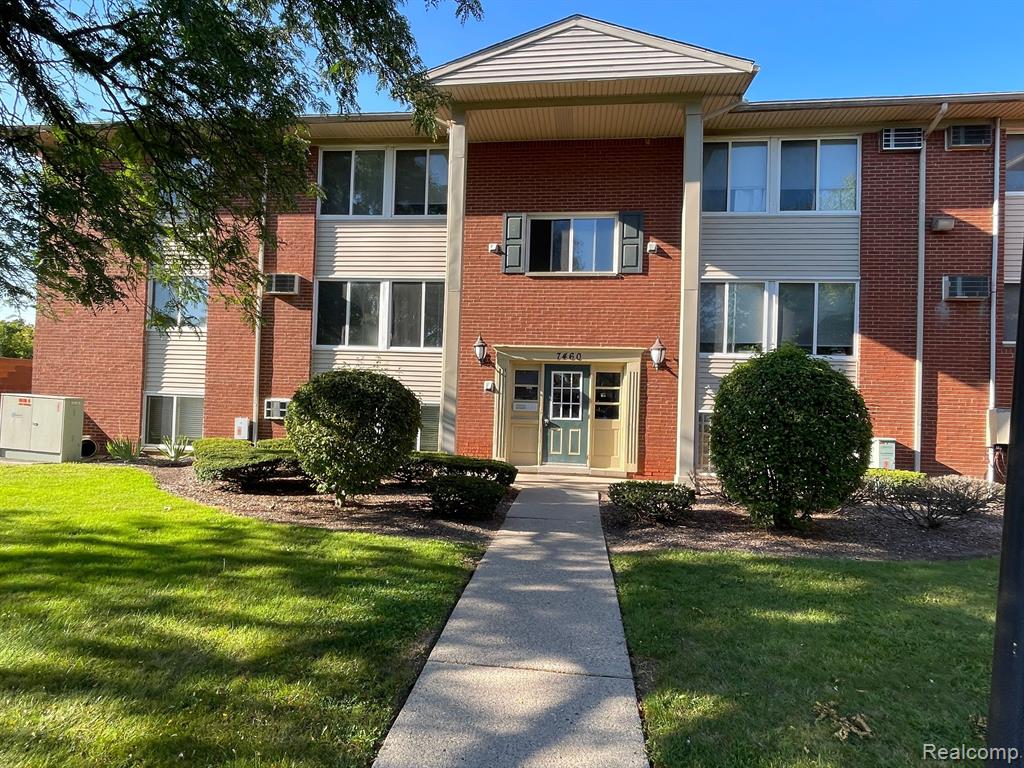 7460 CENTRAL ST APT 3, Westland, MI — front exterior