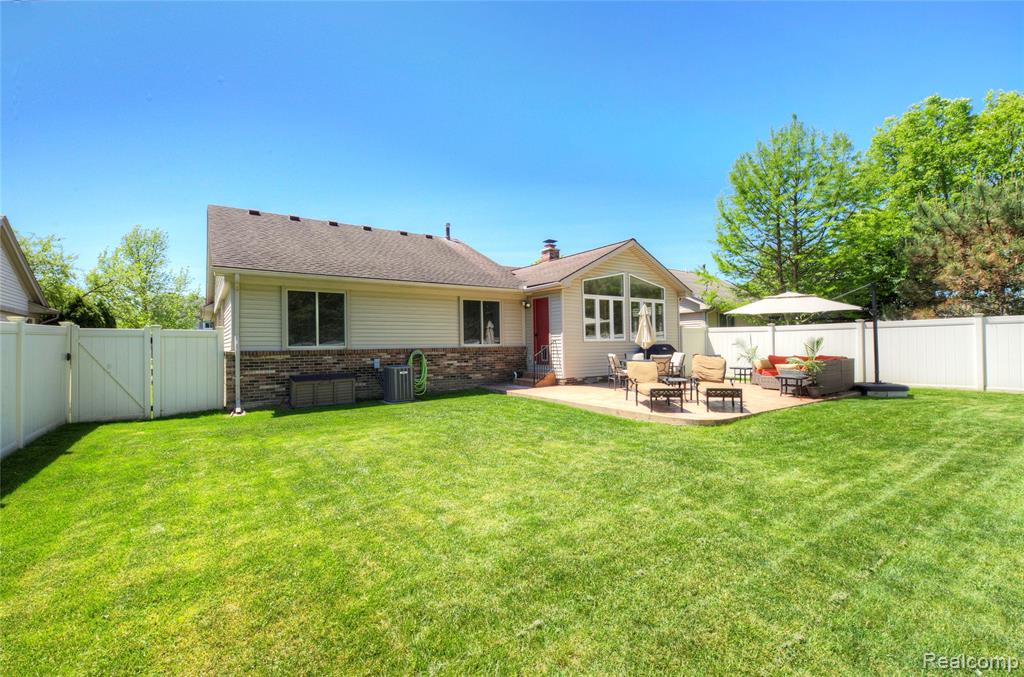 44570 Ridgefield Road, Canton, MI 48188 — Photo 23