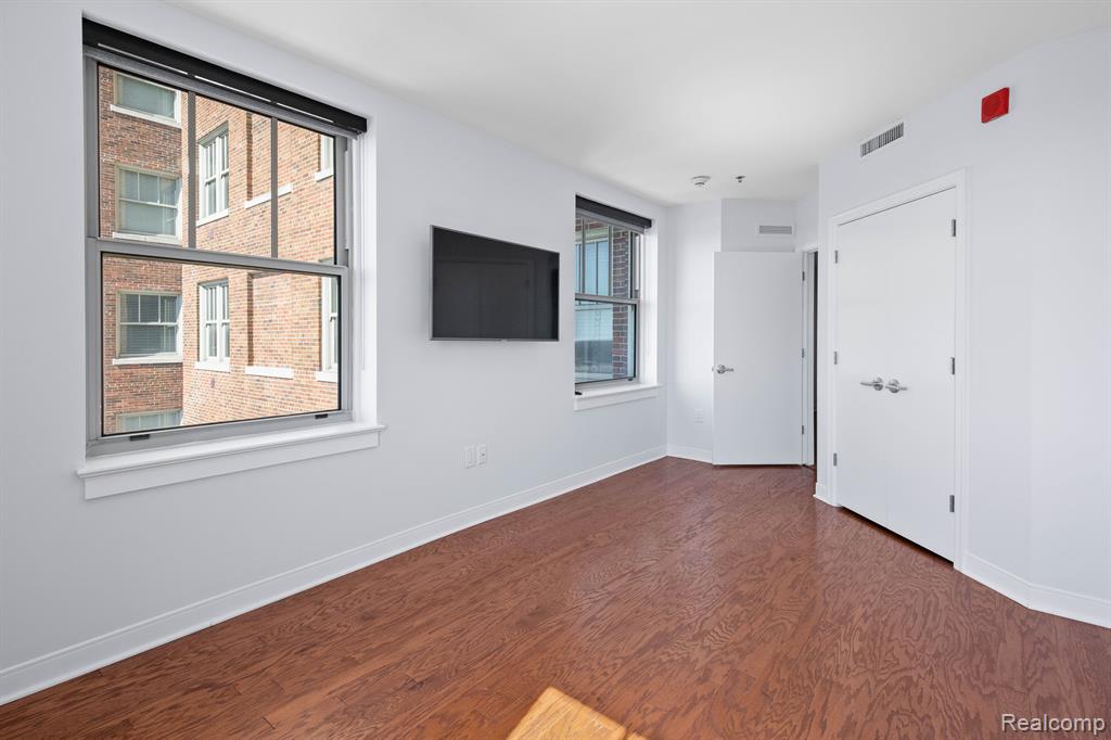 525 W Lafayette Boulevard, 14D, Detroit, MI 48226 — Photo 23