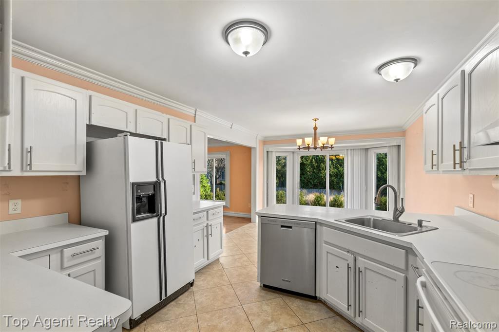 53260 VILLA ROSA Drive, Macomb, MI 48042 — Photo 19