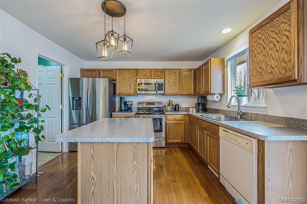 1240 Callaway Court, Howell, MI 48843 — Photo 12