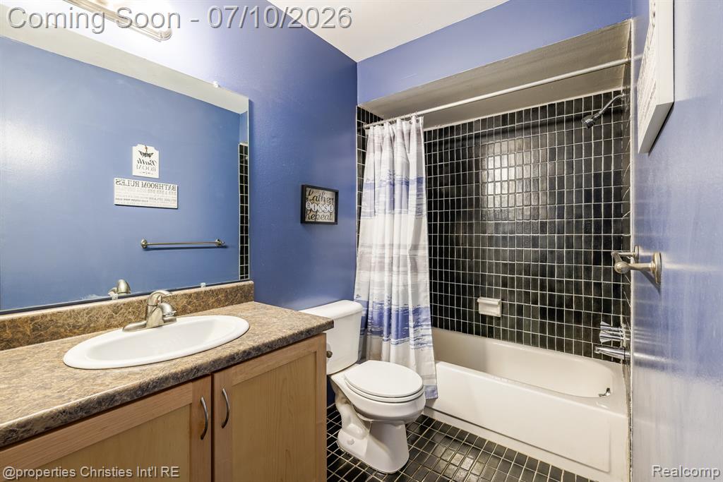 41678 Bedford Drive, Canton, MI 48187 — Photo 22